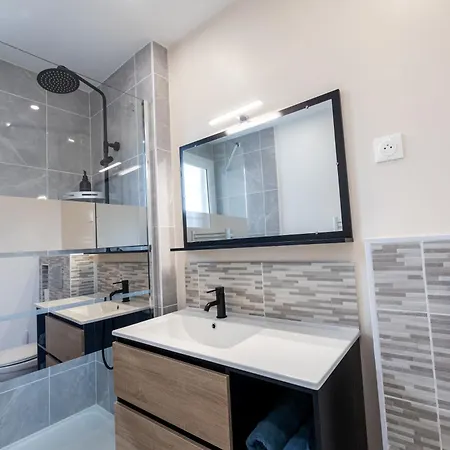 Tres Bel Appartement Spacieux Et Central Cholet Exterior foto
