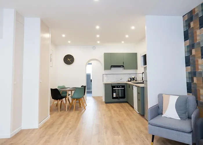 Tres Bel Appartement Spacieux Et Central